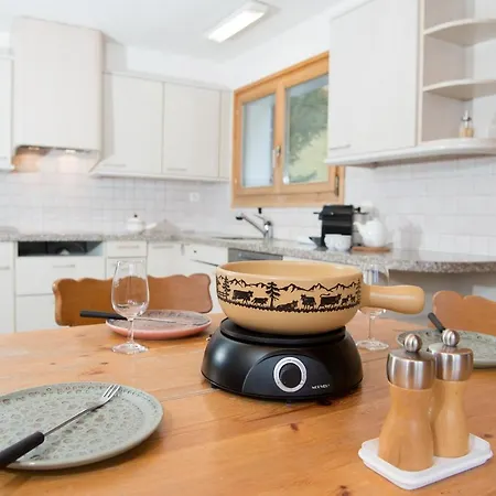 Tgantieni Ski-in Ski-out-lenzerheide בית נופש *